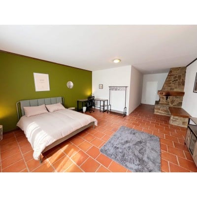 Individual Room 33m² - Double Bed - Leudelange, Luxembourg