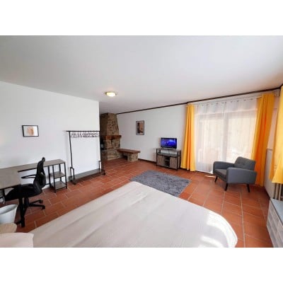 Individual Room 33m² - Double Bed - Leudelange, Luxembourg