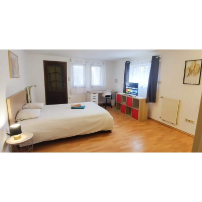 Individual Room 24m² - Double Bed - Cents, Luxembourg
