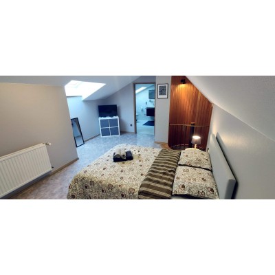 Individual Room 13m² with Private Bath - Rollingergrund, Lux.