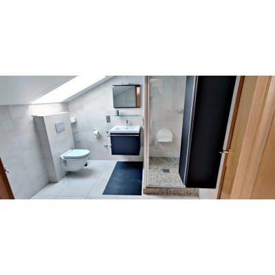 Individual Room 13m² with Private Bath - Rollingergrund, Lux.