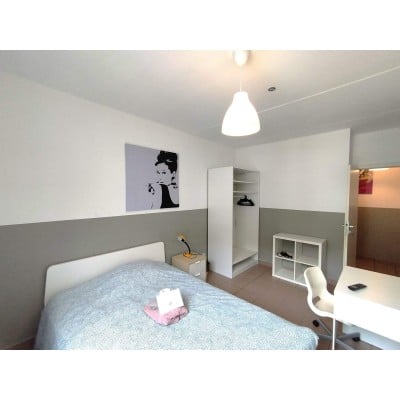 Individual Room 10m² - Double Bed - Eich, Luxembourg