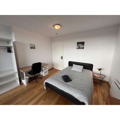 Individual Room 13m² with Double Bed in Esch-Belval | furnished.lu
