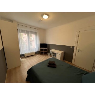 Individual Room 14m² - Double Bed - Dommeldange, Luxembourg