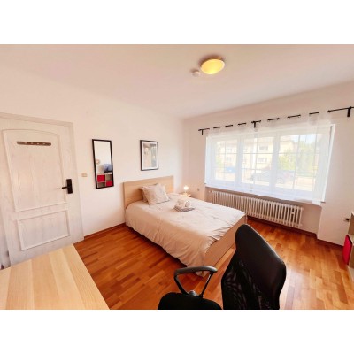 Individual Room Bascharage | Double Bed, 16m² | Furnished.lu