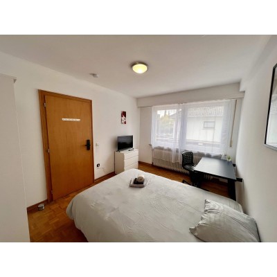 Individual Room 13m² - Double Bed - Senningerberg | furnished.lu